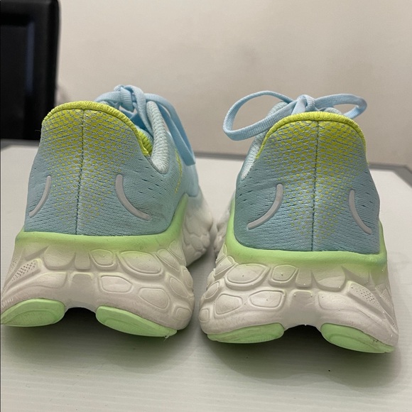 NEW BALANCE FRESH FOAM x MORE V4 RUNNING SNEAKERS WOMENS SIZE 7.5 - Picture 3 of 14